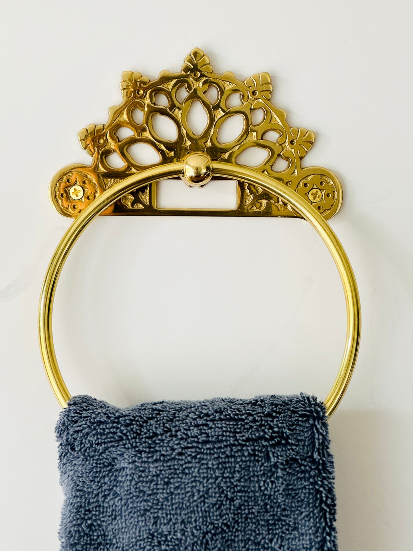 Victorian Brass Polished Ring Towel Holder